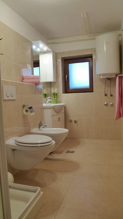 Apartments Libera Πόρετς Εξωτερικό φωτογραφία